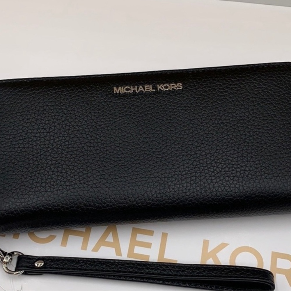 MICHAEL KORS Jet Set Travel Continental Zip Black & Silver Wallet Wristlet w/Box